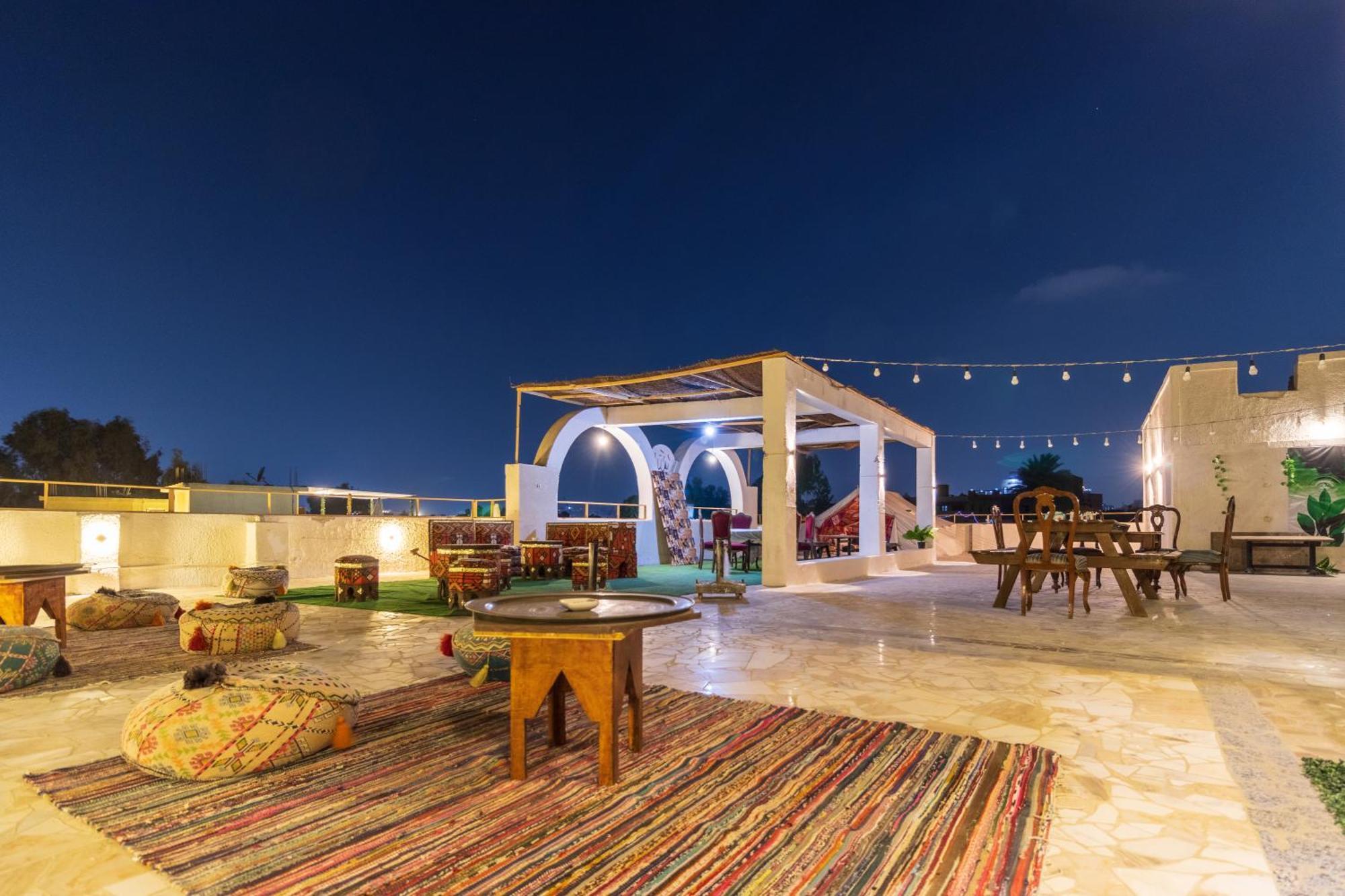 The Grand Pyramids View Hotel Kafret el-Gabal Exterior photo