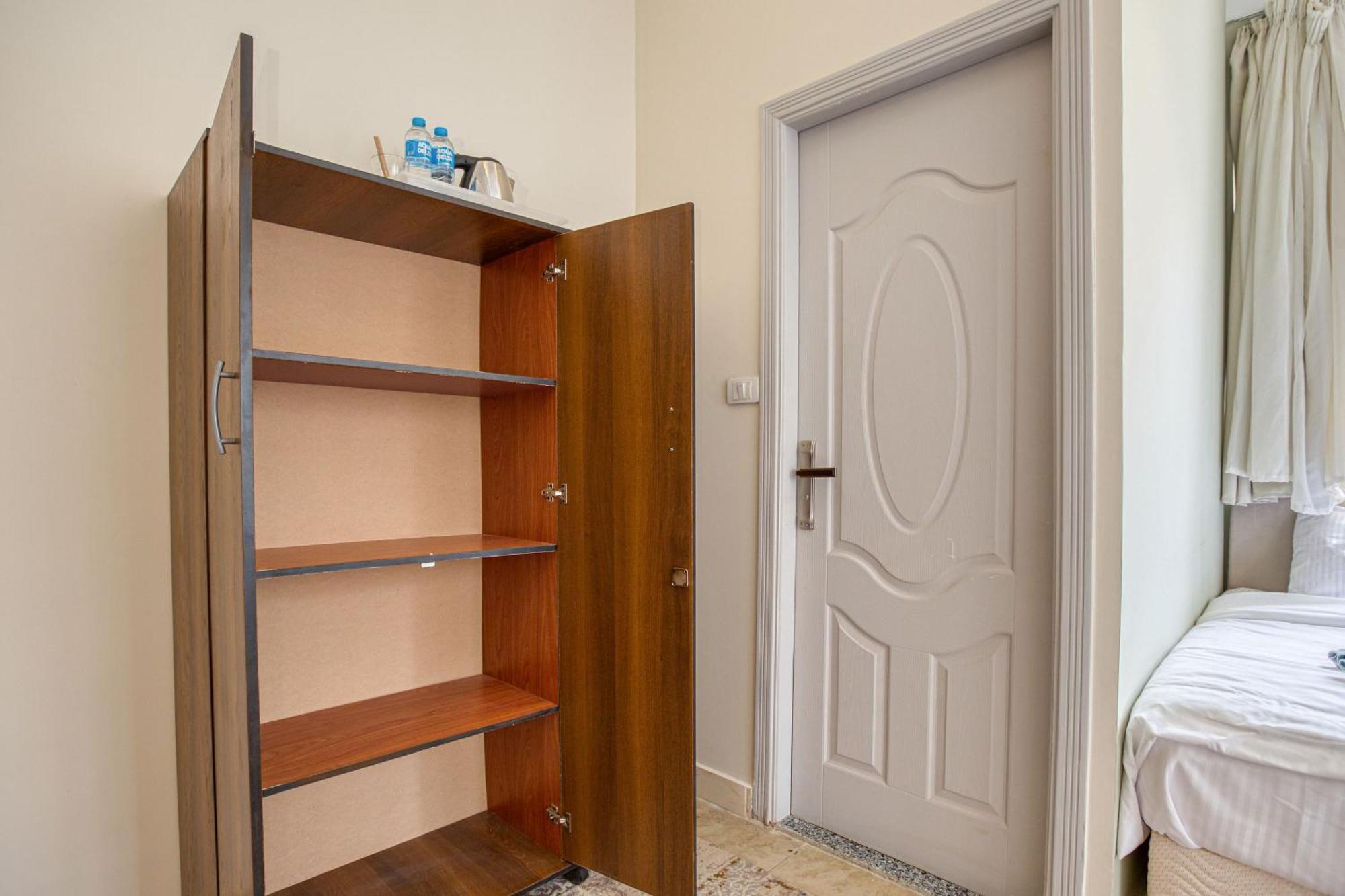 The Grand Pyramids View Hotel Kafret el-Gabal Room photo