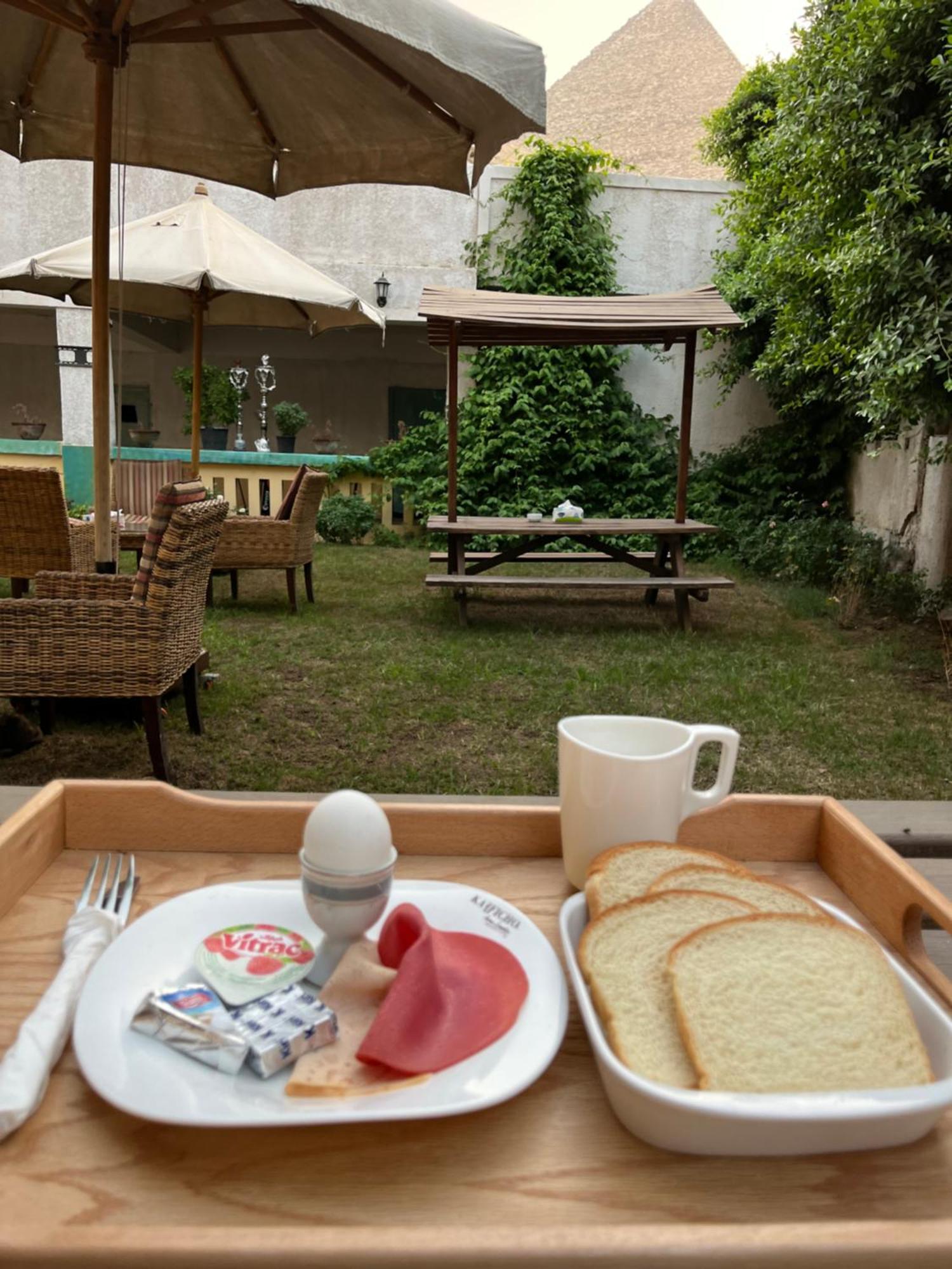 The Grand Pyramids View Hotel Kafret el-Gabal Exterior photo