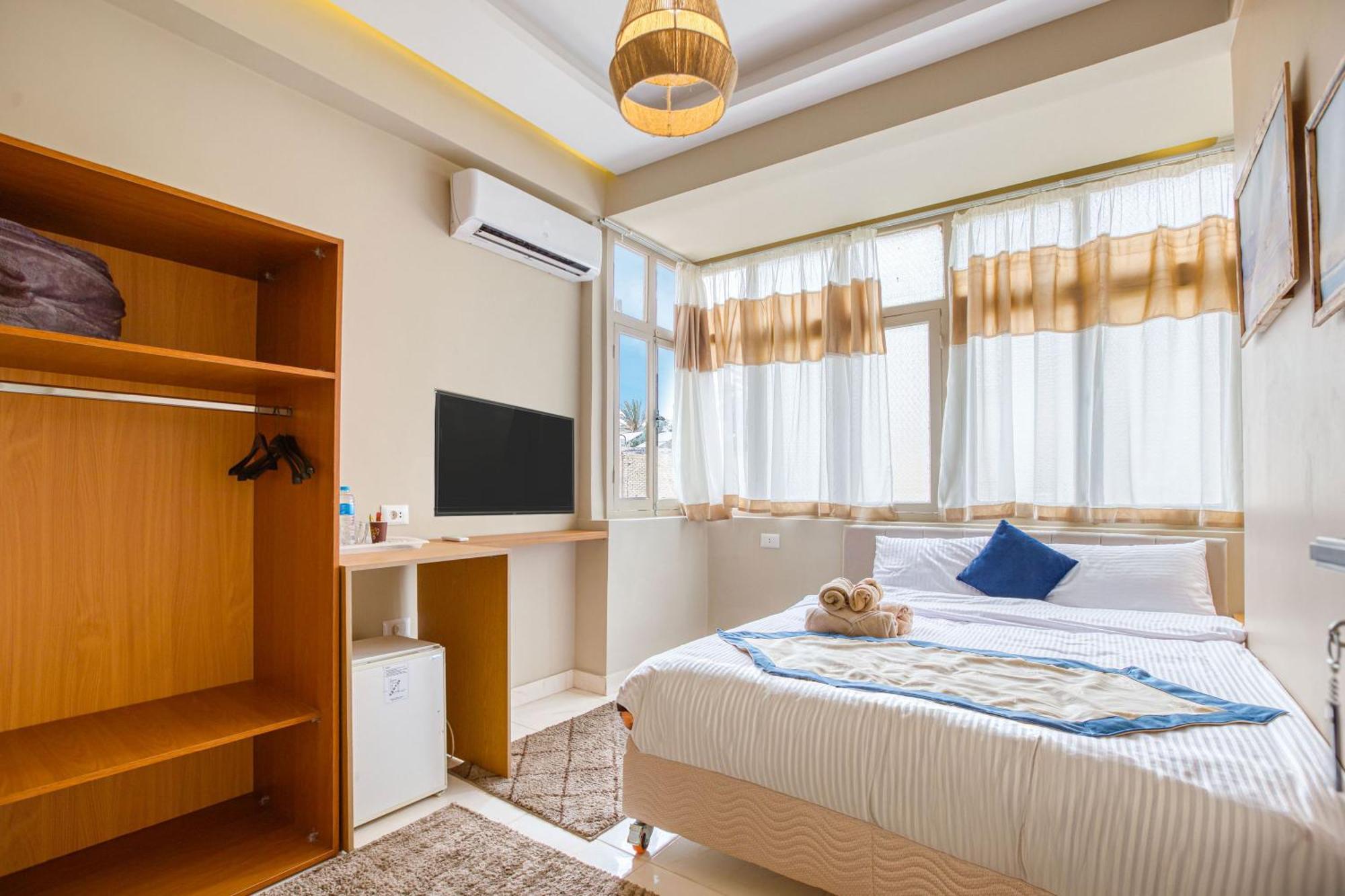 The Grand Pyramids View Hotel Kafret el-Gabal Room photo