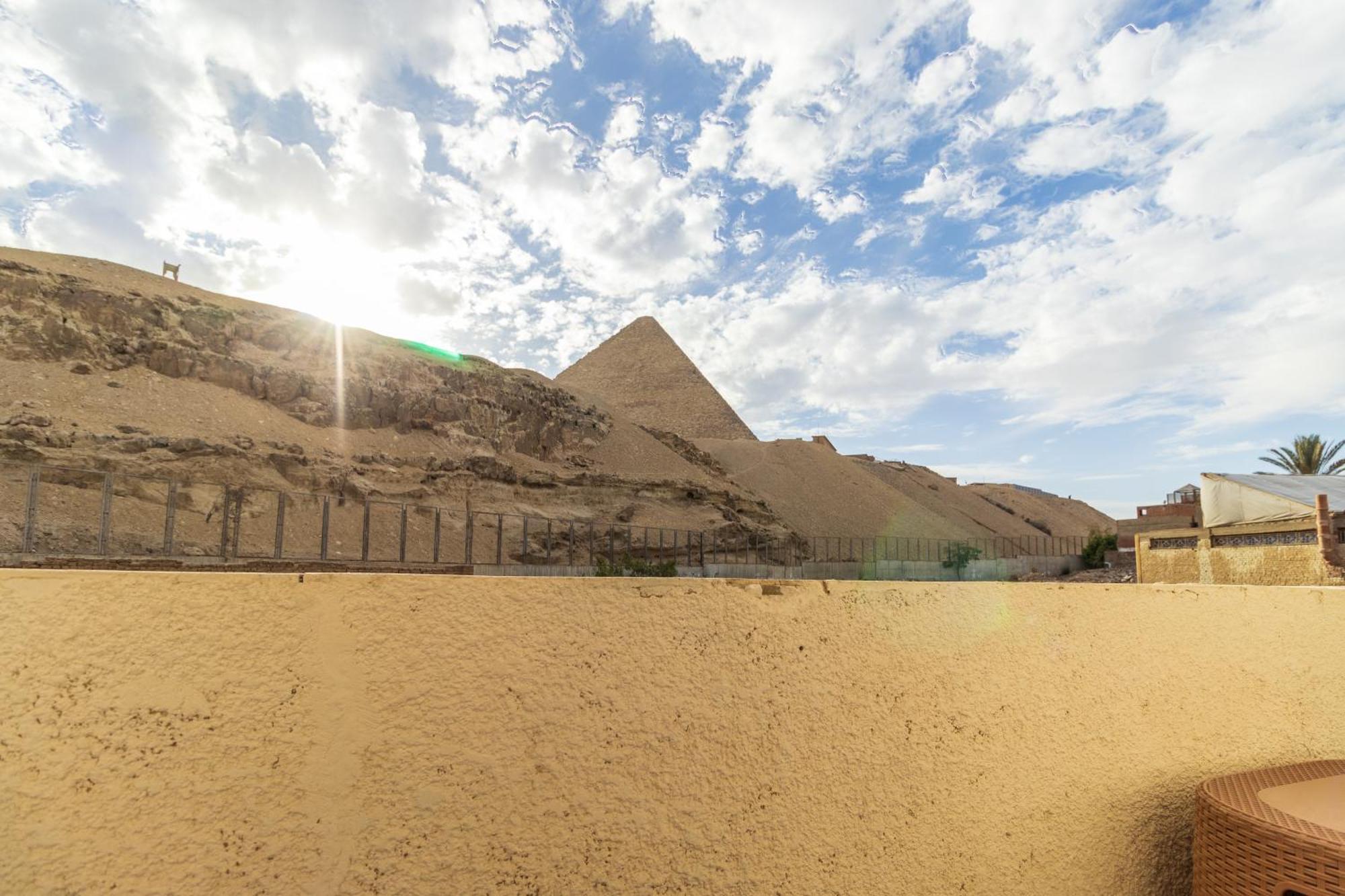 The Grand Pyramids View Hotel Kafret el-Gabal Room photo