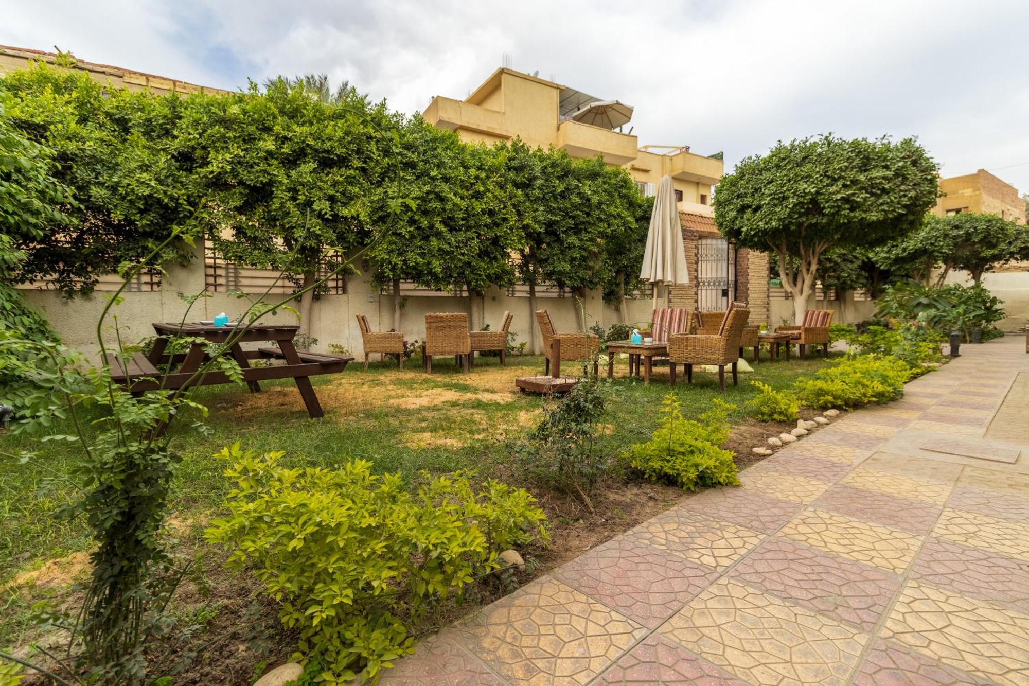 The Grand Pyramids View Hotel Kafret el-Gabal Exterior photo